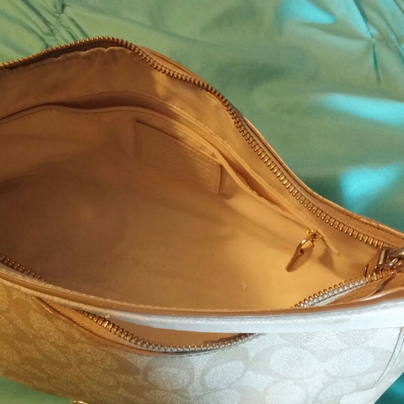 Coach shoulder bag - Picture 3 of 3